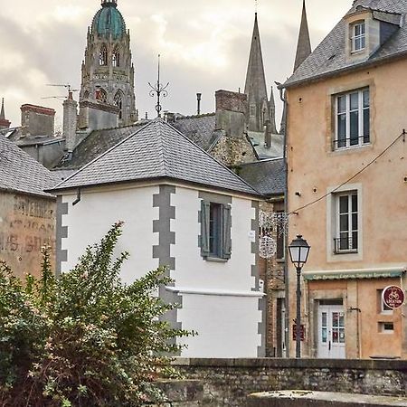 La Plus Petite Maison De France Bayeux Eksteriør billede